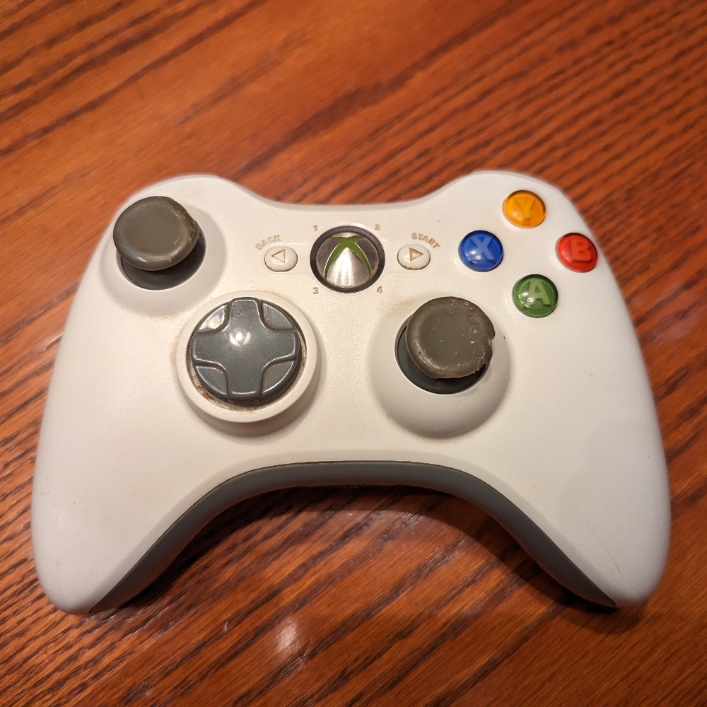 Xbox 360 Controller - NOT WORKING🔥 Microsoft X-Box 360 Controller 🎮 White
